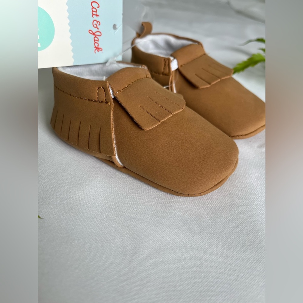 NWT‎ Baby Classic Brown Moccasins 3-6 Months